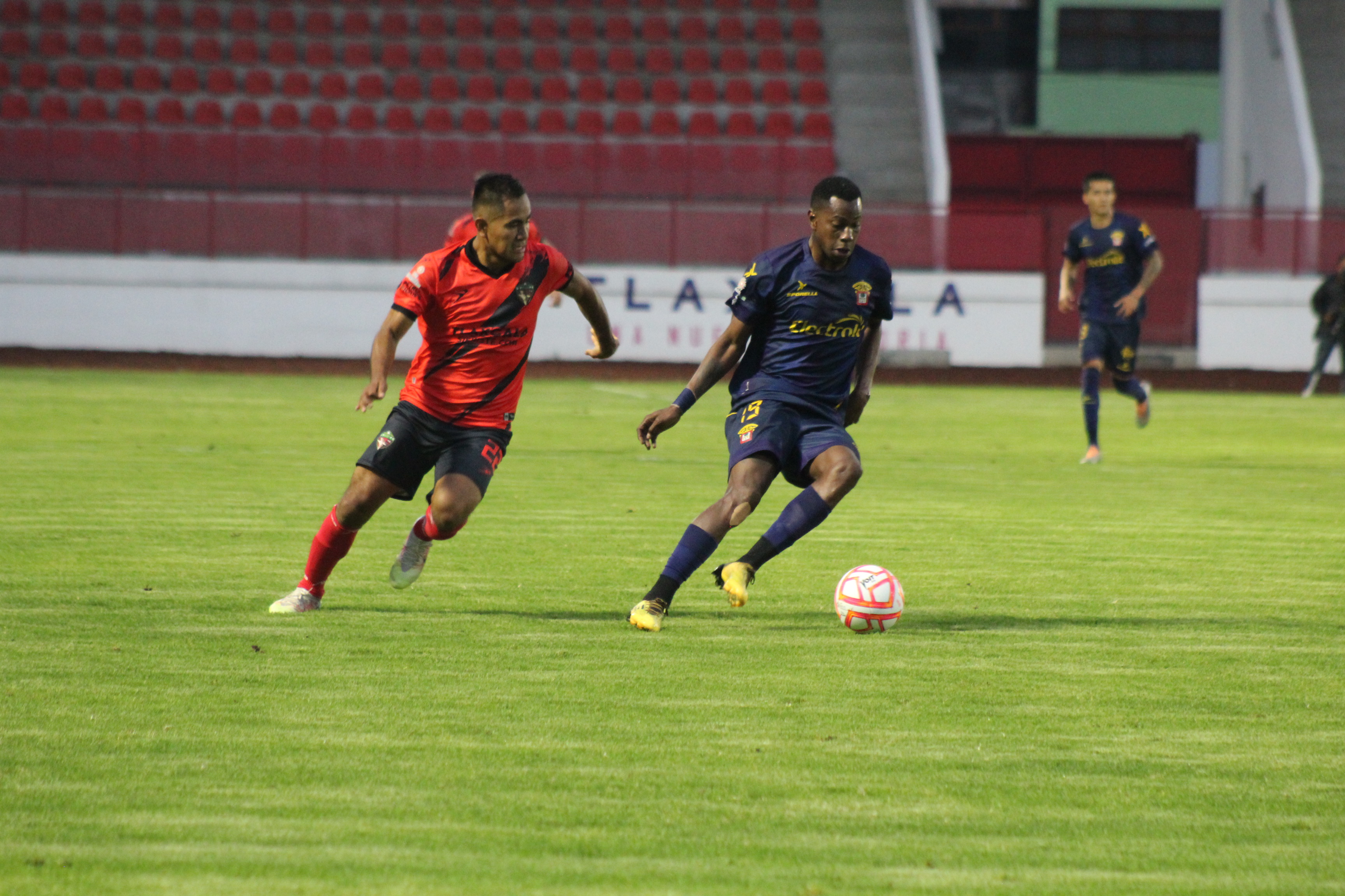 DERROTA EN TLAXCALA | Leones Negros