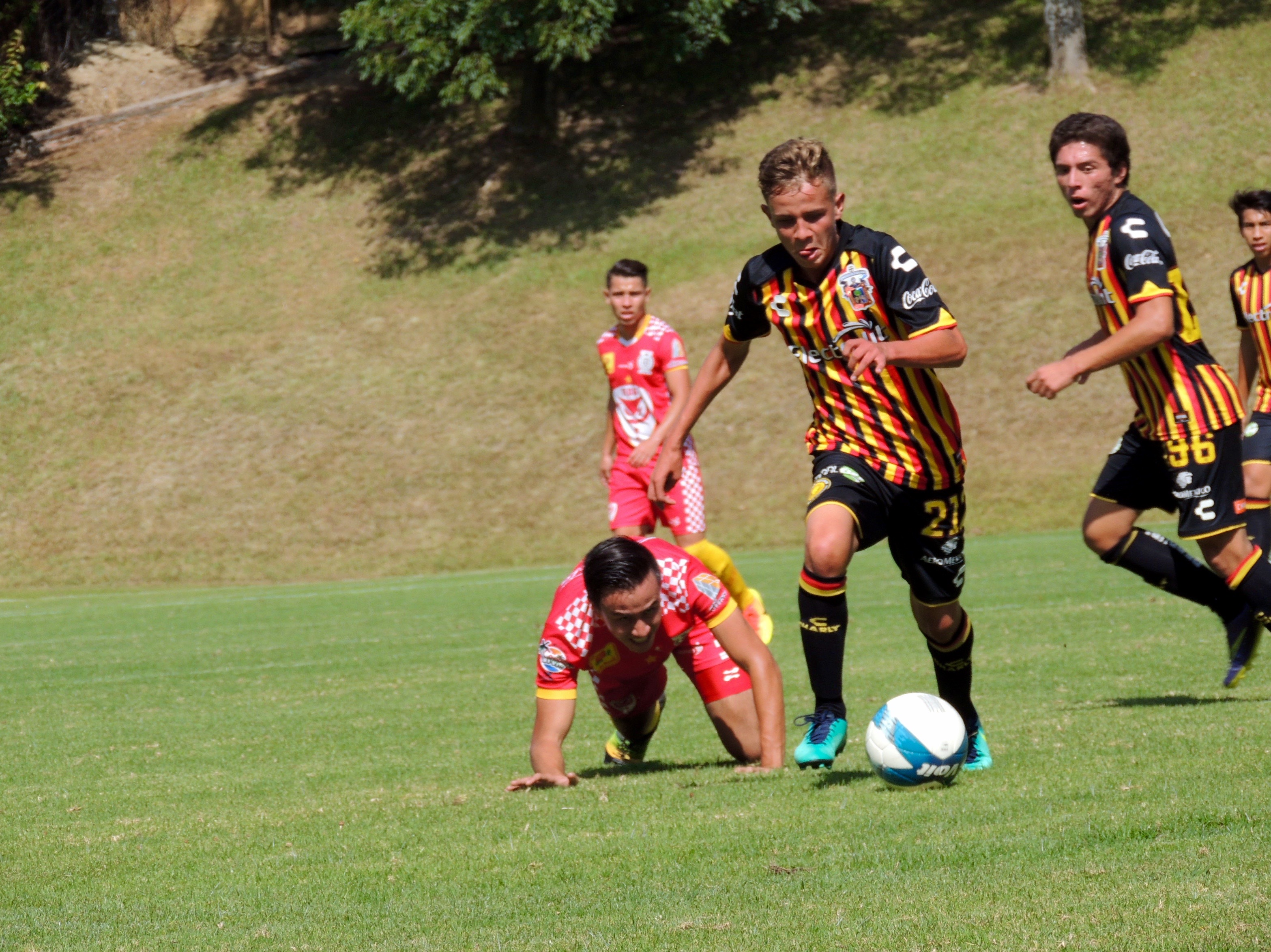 3ra: SIN DAÑO EN EL CLÁSICO UNIVERSITARIO | Leones Negros